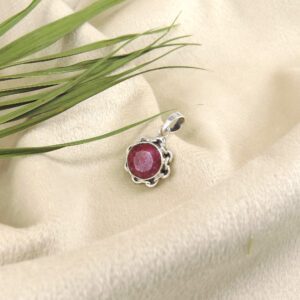 925 Sterling Silver Quartz Scalloped Bezel Pendant