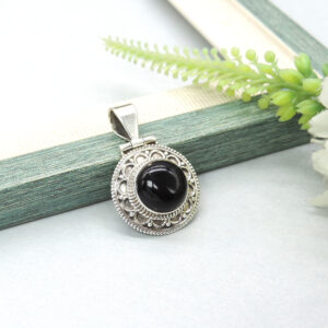 925 Sterling Silver Black Onyx Scrollwork Crescent Pendant