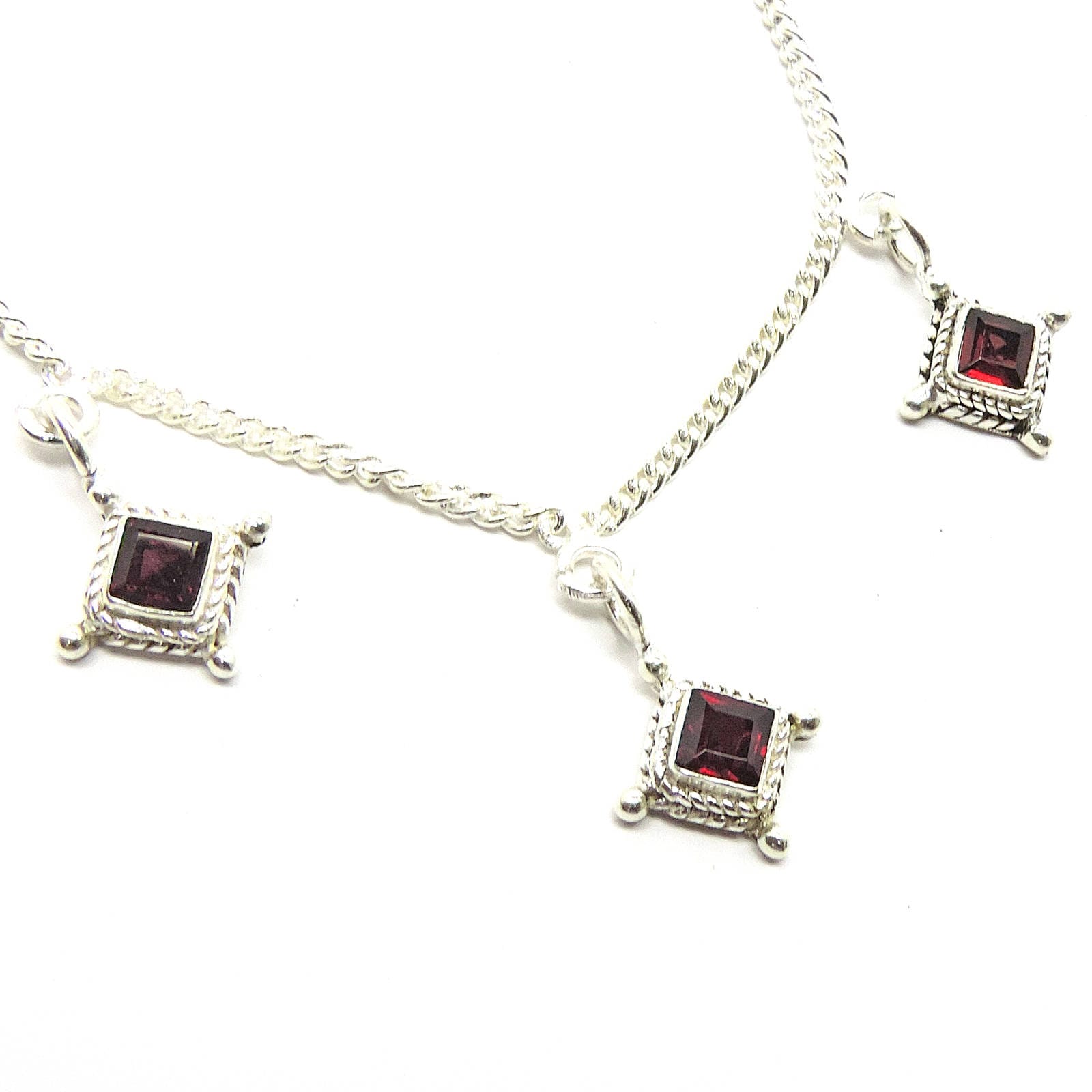 Garnet triple drop necklace 925 sterling silver square cut rope bezel handcrafted Jaipur India
